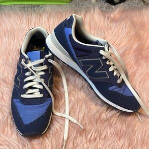 LIKE NEW! New Balance FIGS 996 Navy Tennis Shoes Woman’s Size 9.5